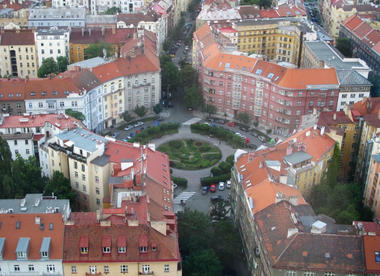 Cosy Apartment Under The Tower Prague Ngoại thất bức ảnh