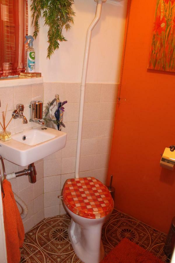 Cosy Apartment Under The Tower Prague Ngoại thất bức ảnh