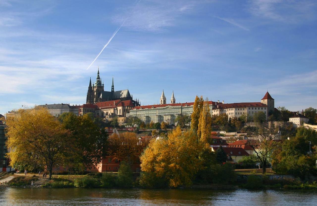 Cosy Apartment Under The Tower Prague Ngoại thất bức ảnh